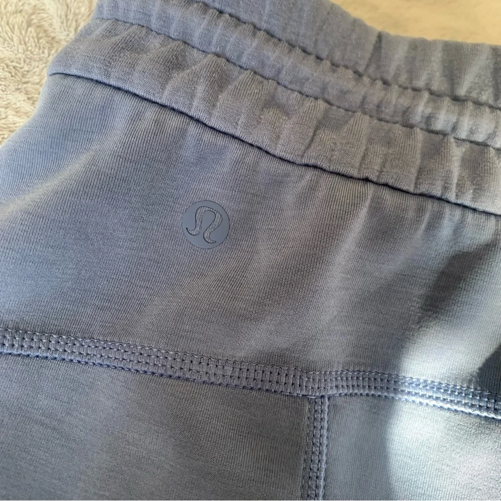 Lululemon Softstreme High-Rise Short 4" Women’s Sz 12 Oasis Blue - Picture 6 of 9
